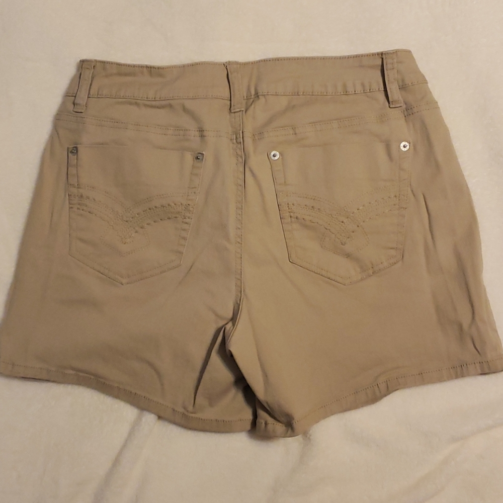 Zanadi shorts - Picture 2 of 6